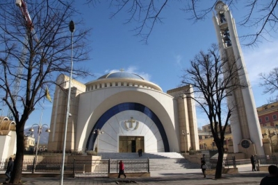 Pashkët Ortodokse, Kisha njoftim të rëndësishëm për besimtarët: Lutjet do jenë me dyer të mbyllura, ja ku mund t’i ndiqni