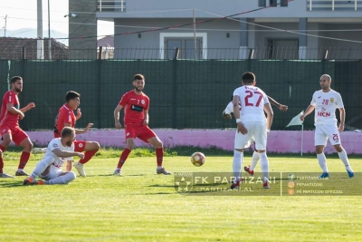 Skënderbeu humbet në Laç, Partizani ngel në Krujë